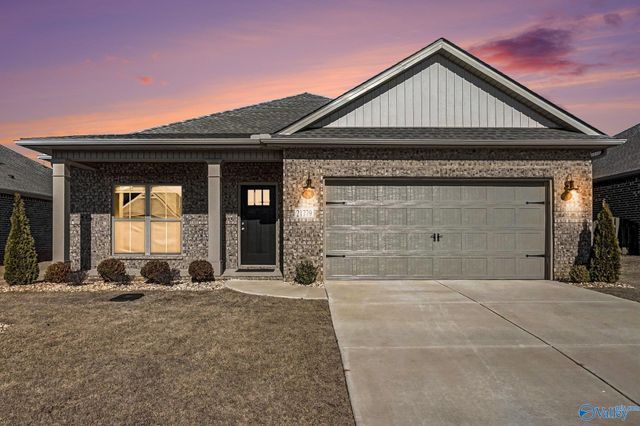 21779 Natures Cove Drive, Athens, AL 35613