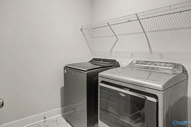 21779 Natures Cove Drive, Athens, AL 35613