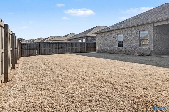 21779 Natures Cove Drive, Athens, AL 35613