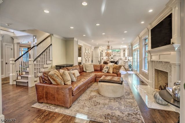 3 Meadow Ct, Madison Boro, NJ 07940