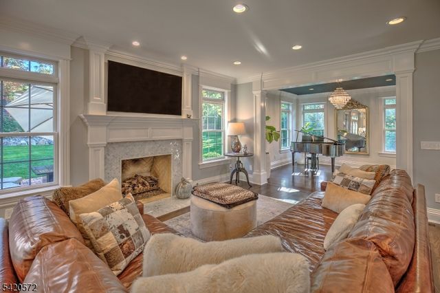 3 Meadow Ct, Madison Boro, NJ 07940