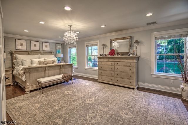 3 Meadow Ct, Madison Boro, NJ 07940