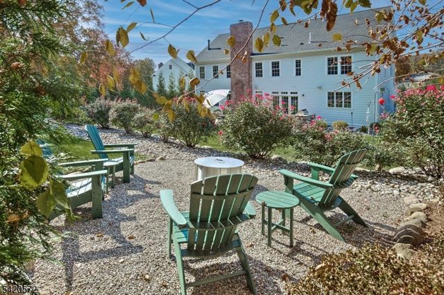 3 Meadow Ct, Madison Boro, NJ 07940