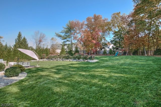 3 Meadow Ct, Madison Boro, NJ 07940