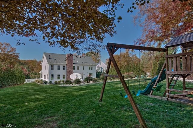 3 Meadow Ct, Madison Boro, NJ 07940