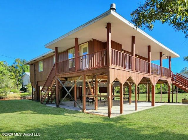 9360 Lark Street, Bay Saint Louis, MS 39520