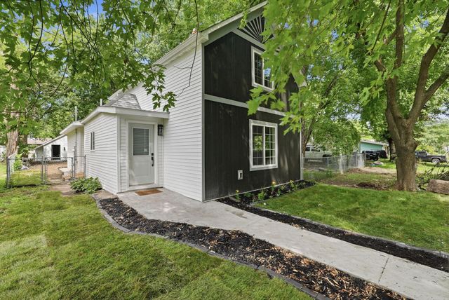 829 1st Street, Saint Paul Park, MN 55071