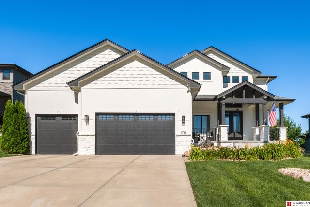 1710 N 197 Street, Elkhorn, NE 68022