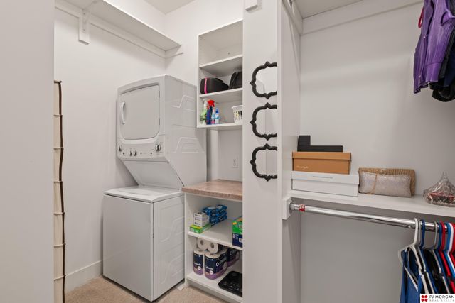 1710 N 197 Street, Elkhorn, NE 68022