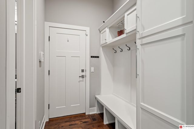 1710 N 197 Street, Elkhorn, NE 68022