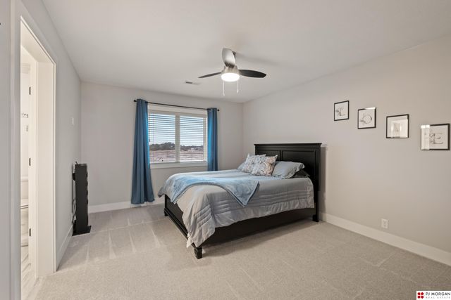 1710 N 197 Street, Elkhorn, NE 68022