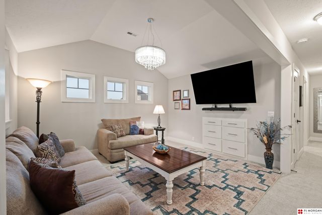 1710 N 197 Street, Elkhorn, NE 68022