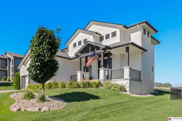 1710 N 197 Street, Elkhorn, NE 68022