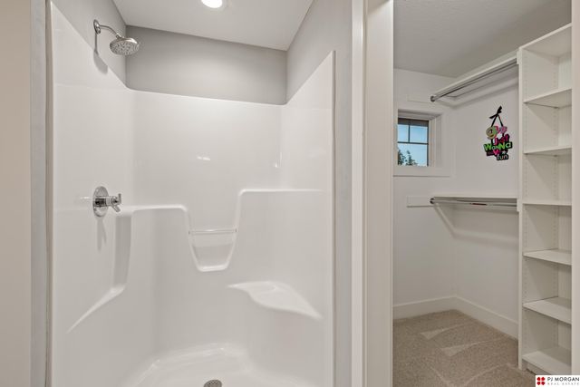 1710 N 197 Street, Elkhorn, NE 68022