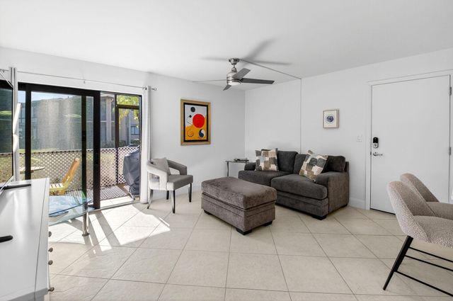 15492 Lakes Of Delray Boulevard 106, Delray Beach, FL 33484