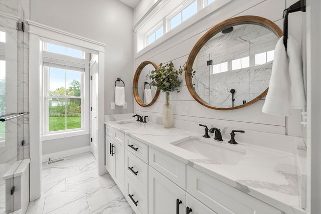 7 Stanley Ln, Carver, MA 02330