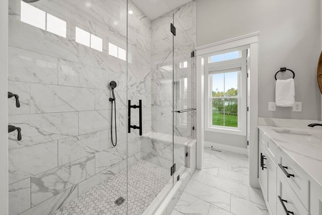 7 Stanley Ln, Carver, MA 02330