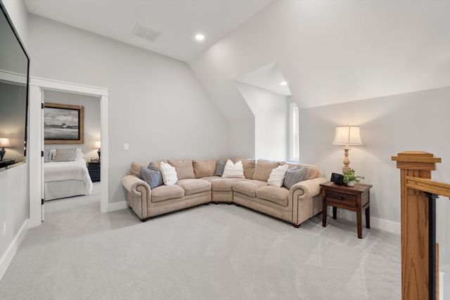 7 Stanley Ln, Carver, MA 02330