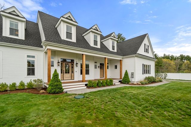 7 Stanley Ln, Carver, MA 02330