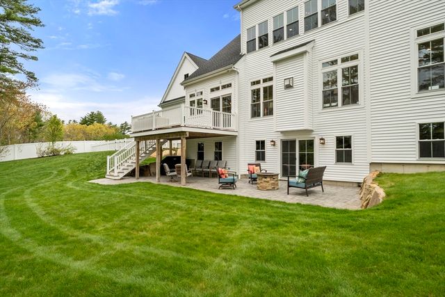 7 Stanley Ln, Carver, MA 02330