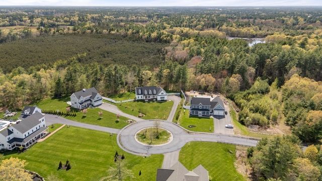 7 Stanley Ln, Carver, MA 02330