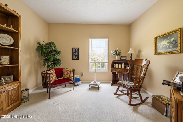 2005 Old Sorrell Ln, La Grange, KY 40031