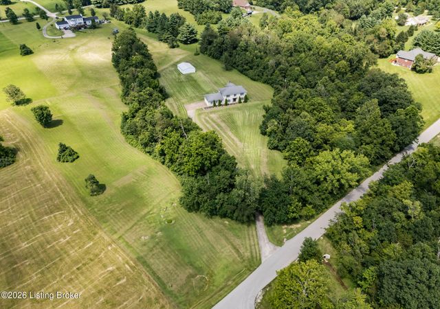 2005 Old Sorrell Ln, La Grange, KY 40031