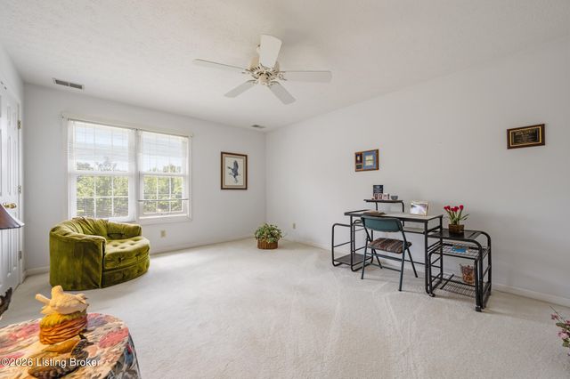 2005 Old Sorrell Ln, La Grange, KY 40031