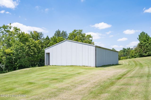 2005 Old Sorrell Ln, La Grange, KY 40031