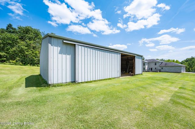2005 Old Sorrell Ln, La Grange, KY 40031