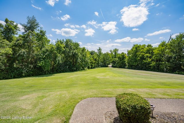 2005 Old Sorrell Ln, La Grange, KY 40031