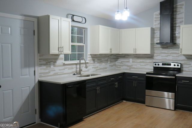 2060 BEDFORD Court, Lithonia, GA 30058