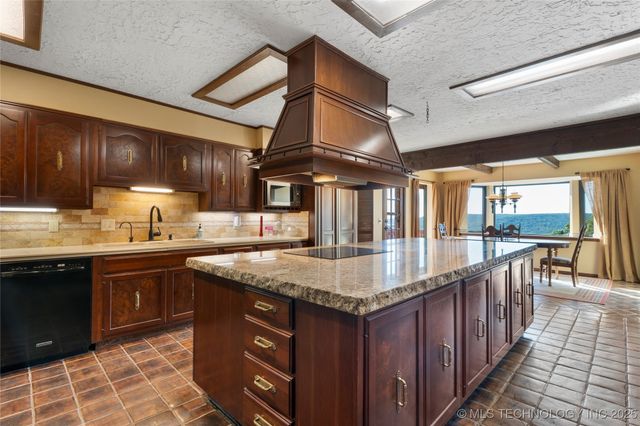 17304 E 176th Street S, Bixby, OK 74008