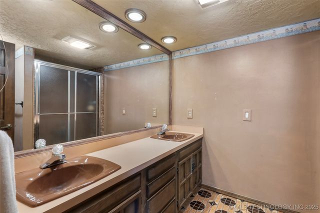 17304 E 176th Street S, Bixby, OK 74008