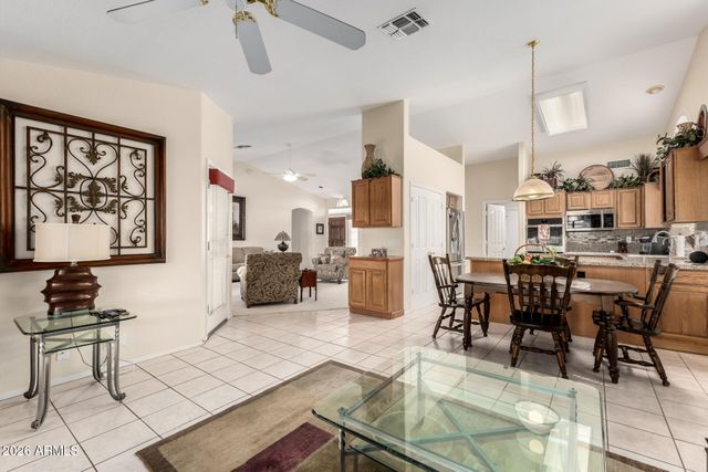 19862 N 87TH Drive, Peoria, AZ 85382