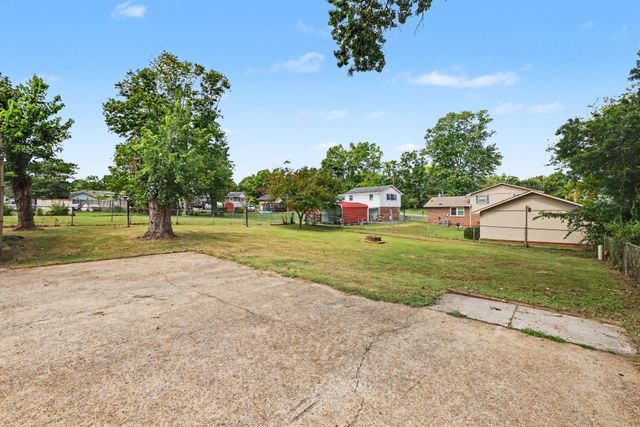 6656 Beacon Ln, Nashville, TN 37209