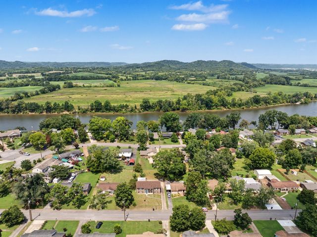 6656 Beacon Ln, Nashville, TN 37209