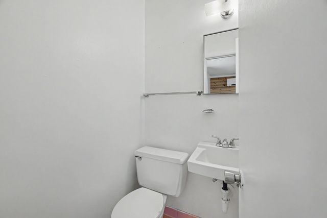6656 Beacon Ln, Nashville, TN 37209