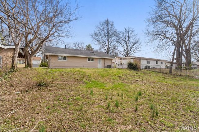 6813 Saint Olaf Drive, Berkeley, MO 63134