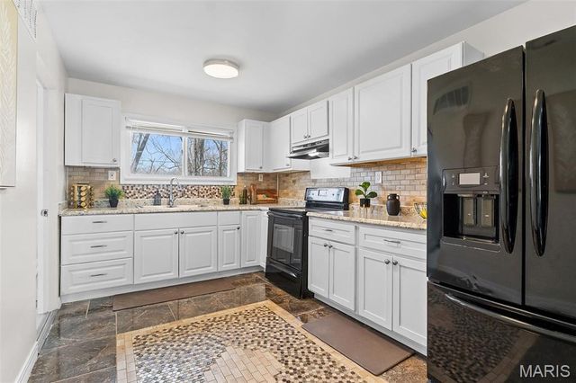 6813 Saint Olaf Drive, Berkeley, MO 63134