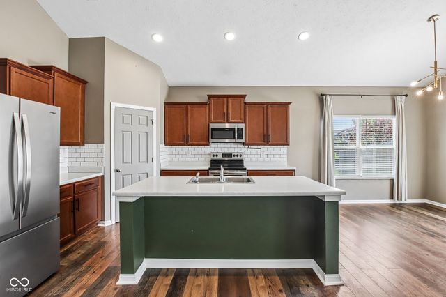 6627 Mayapple Drive, Pendleton, IN 46064