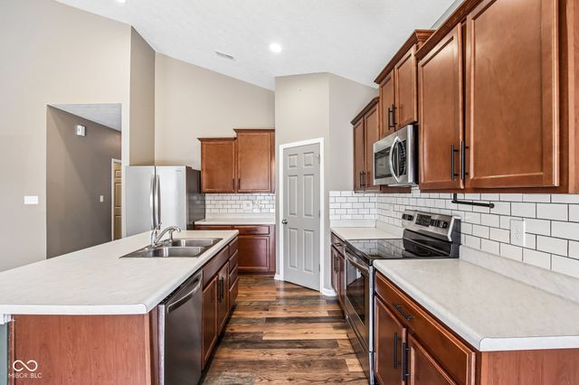 6627 Mayapple Drive, Pendleton, IN 46064