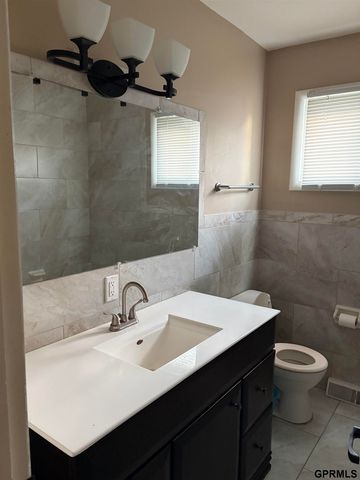 5141 N 72nd Street, Lincoln, NE 68507