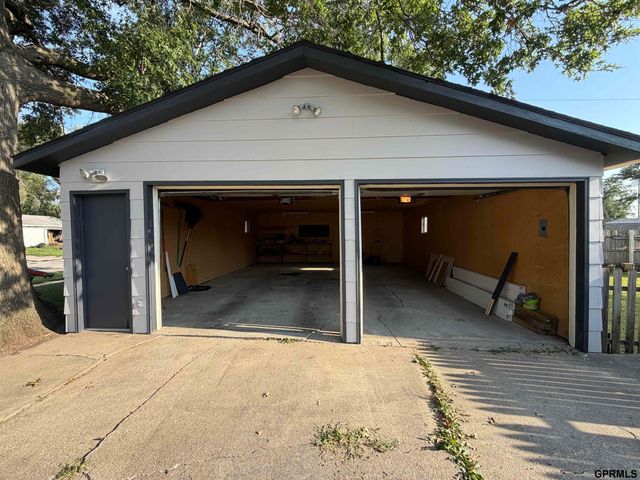 5141 N 72nd Street, Lincoln, NE 68507