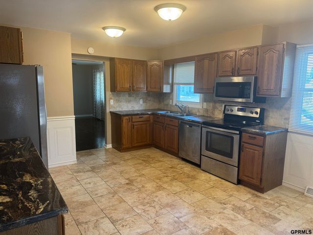 5141 N 72nd Street, Lincoln, NE 68507