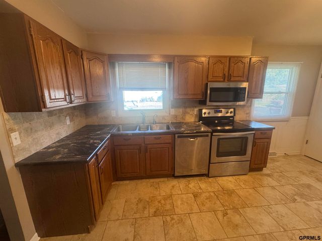 5141 N 72nd Street, Lincoln, NE 68507