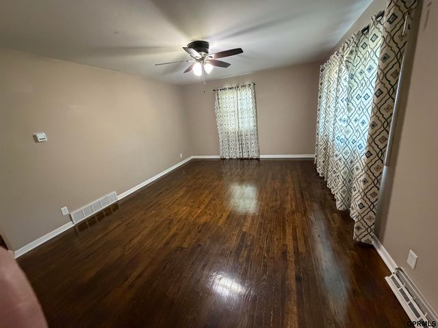5141 N 72nd Street, Lincoln, NE 68507