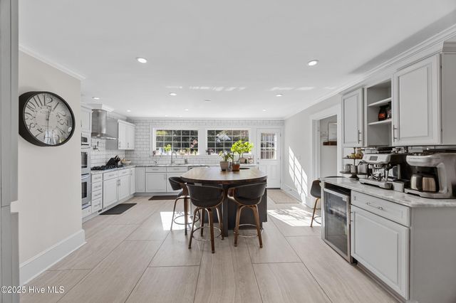 2610 Oleander Drive, Wilmington, NC 28403