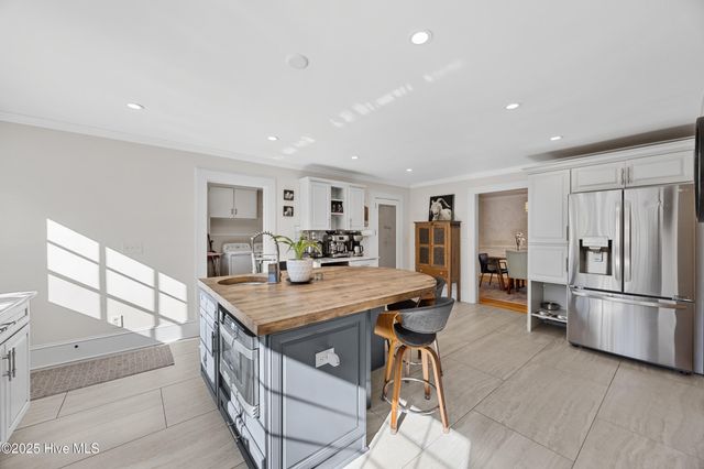 2610 Oleander Drive, Wilmington, NC 28403