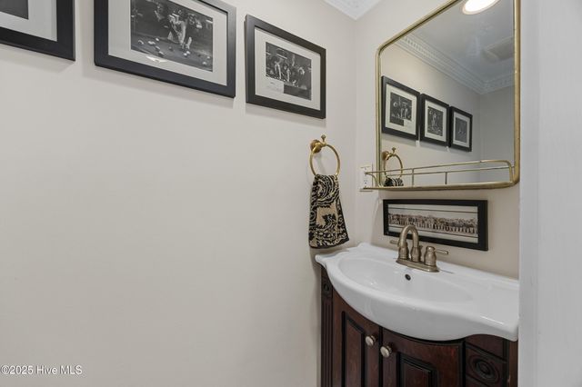 2610 Oleander Drive, Wilmington, NC 28403